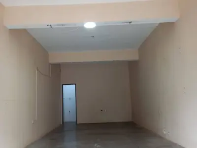 Salão comercial para alugar na Avenida Irrazábal, Encarnación 2