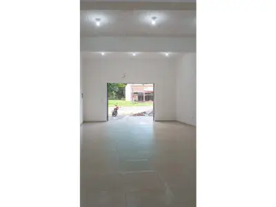 Commercial space for rent on Ruta Thompson, Ypané 3