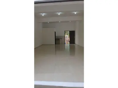 Commercial space for rent on Ruta Thompson, Ypané 4