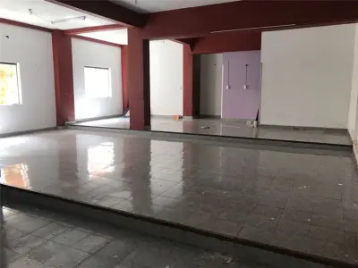 Salão comercial à venda em Encarnación, Itapúa 2