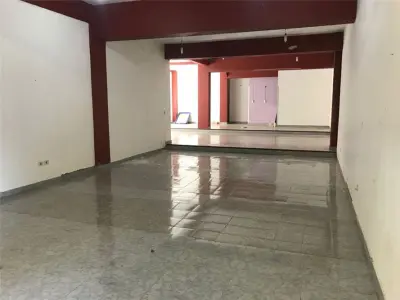 Salão comercial à venda em Encarnación, Itapúa 3