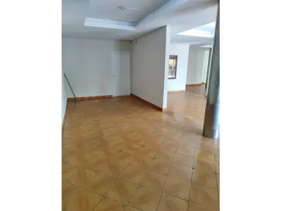 Salón comercial en venta en Pitiantuta, Fernando de la Mora 3