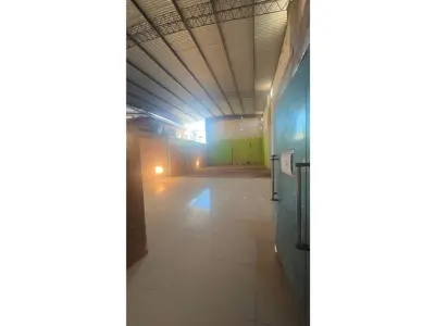 Salón comercial o depósito en alquiler en Pirayú 3