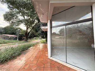 Salón comercial u oficina en alquiler en San Lorenzo 2