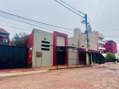 Salón comercial u oficina en alquiler en Villa Elisa 3