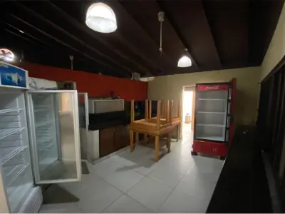 Gastronomic venue for rent with equipped kitchen in San Lorenzo 4