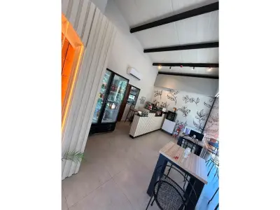 Salão para cafeteria mobiliado para alugar em Villa Aurelia 5