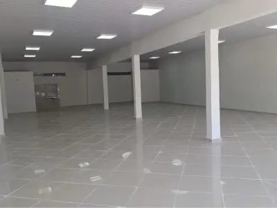 Salões comerciais para alugar em Caacupé 4