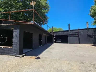 Showroom com depósito para alugar em Los Laureles, Assunção 2