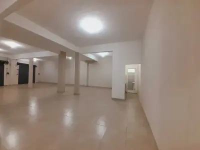Showroom com depósito à venda em Villa Elisa, Zona Três Bocas 2