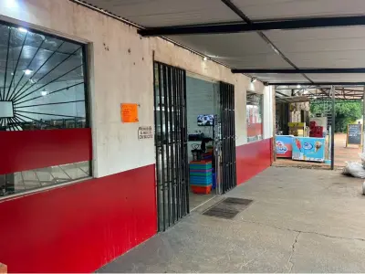 Supermercado completo à venda em Laurelty, Capiatá 4