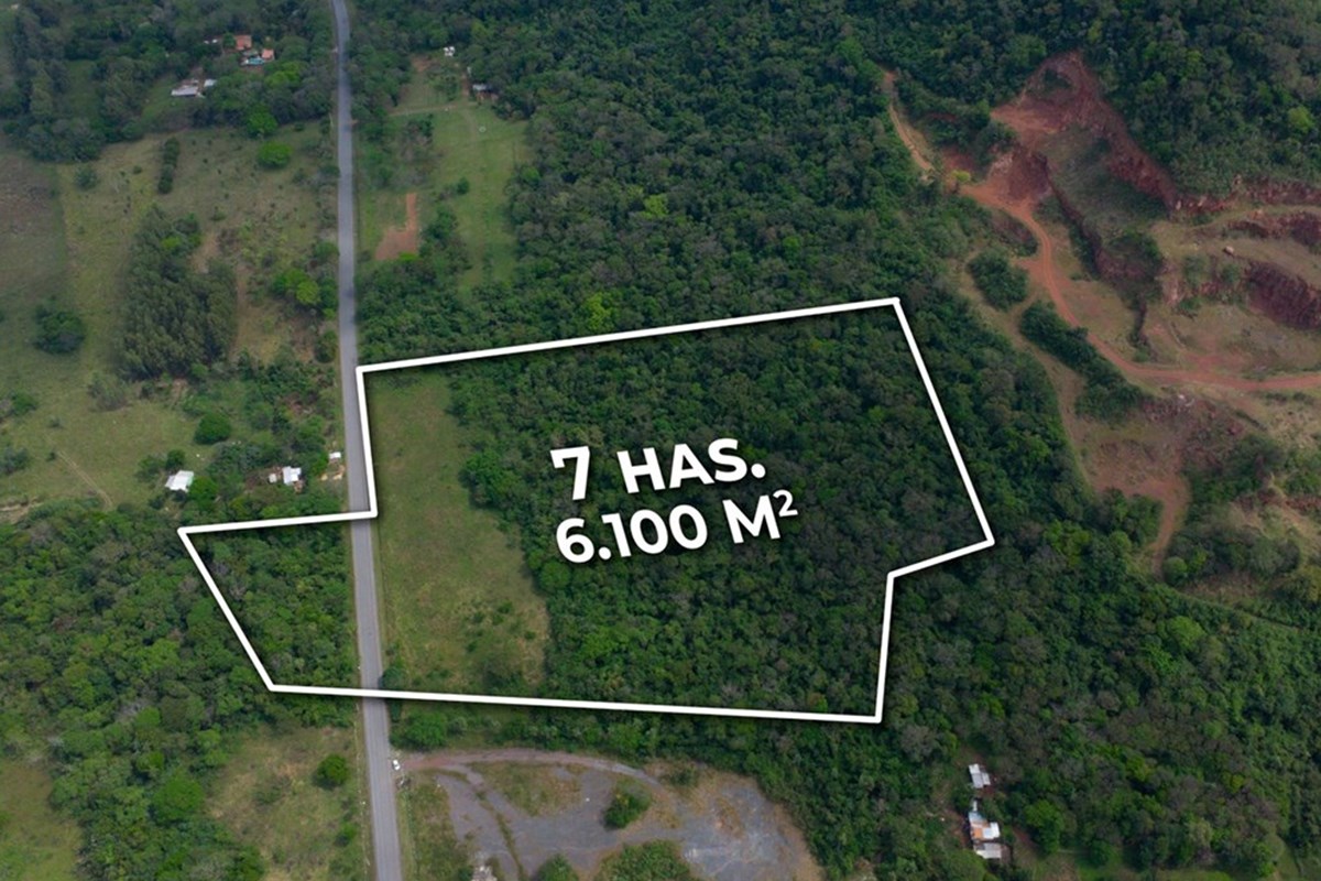 Terreno de 7,6 ha en venta en Itá sobre el acceso Arruai, con vista al cerro Ñanduá