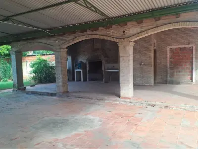 Terreno amplo à venda em Mariano Roque Alonso 4
