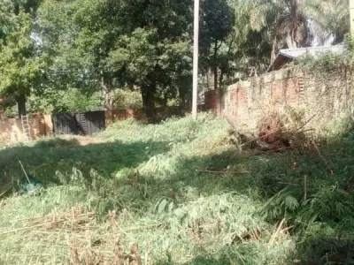 Terreno murado à venda em Fernando de la Mora Norte 4