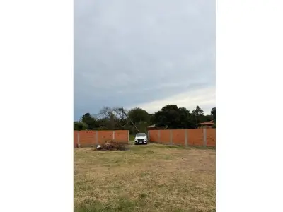 Terreno murado à venda em Mora Kue, Luque 3