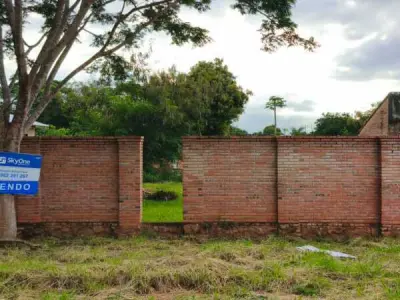 Terreno amurallado en venta en Yca A, Luque 3
