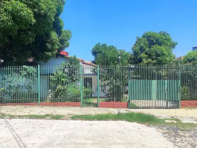 Terreno AR3A de 736 m² à venda em Lambaré 5