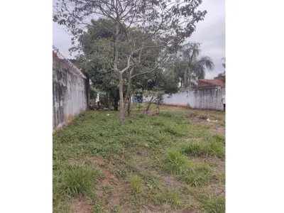 Terreno comercial en venta con tinglado en Ypané, Central 3