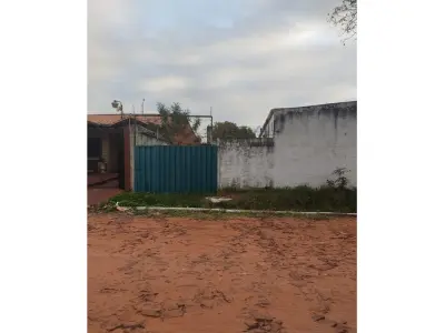 Terreno comercial en venta con tinglado en Ypané, Central 4