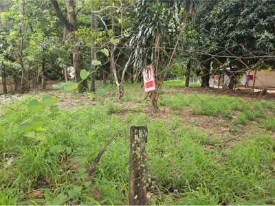 Terreno comercial à venda no Centro de Ñemby 4