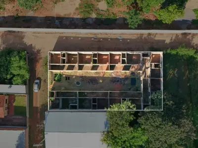 Terreno comercial à venda em esquina em Capiatá 3