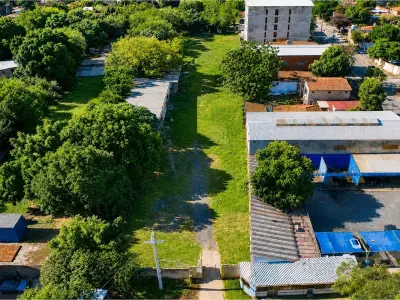 Commercial land for sale in Fernando de la Mora 3