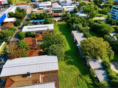 Commercial land for sale in Fernando de la Mora 4