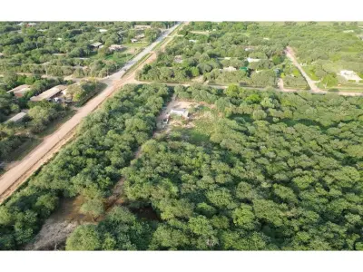 Terreno comercial en venta en Loma Plata, Boquerón 4