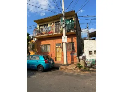Terreno comercial en venta en Pinoza, Asunción 2