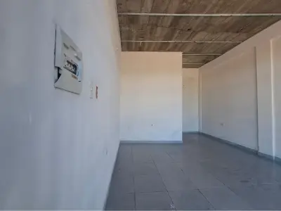 Terreno comercial à venda em Ypacaraí com 3 salões 3