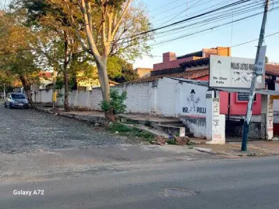 Land with demolition house in Vista Alegre, Asunción 2