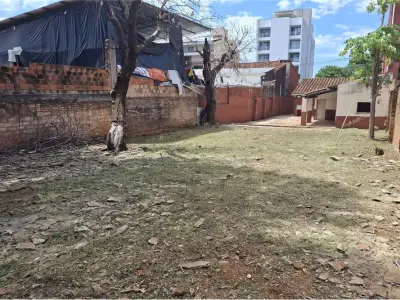 Terreno com casa para reformar à venda em Mburicaó 2