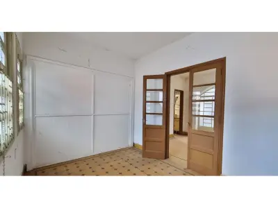 Land with house for sale in Asunción, Centro 2