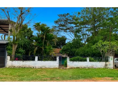 Terreno com casa à venda em Ñemby, Central 2