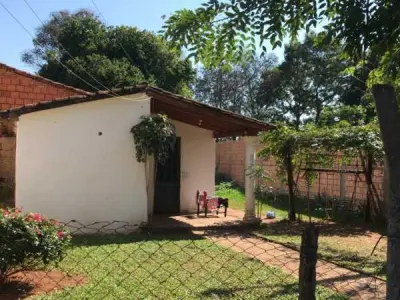 Terreno com casinha à venda no centro de San Lorenzo 5