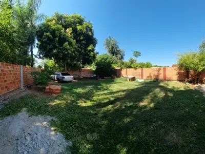 Terreno con construcción en venta en Capiatá 2