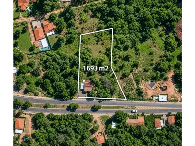 Land with building for sale in Loma Grande 2