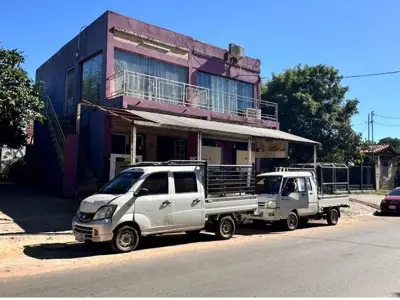 Terreno com construção à venda em Luque, Central 4