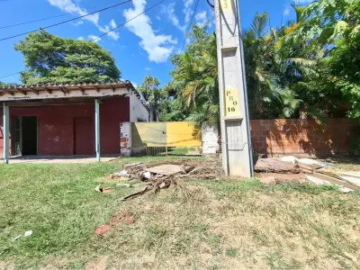 Terreno com construção à venda em Santa Rosa 4