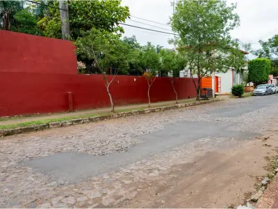 Terreno com construção à venda em Santísima Trinidad 4