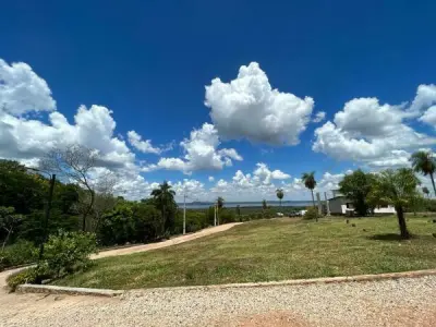 Terreno com vista para o lago em condomínio Alta Pietra, San Bernardino 3