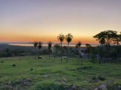 Terreno com vista para o lago em condomínio Alta Pietra, San Bernardino 5