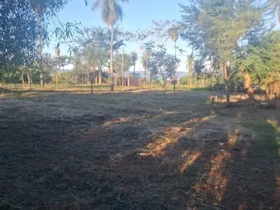 Terreno con vista al lago Ypacaraí en venta, Areguá 3