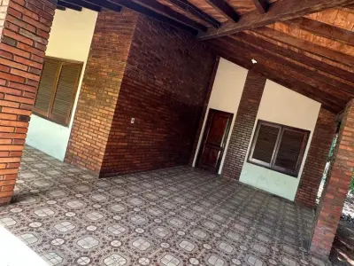 Terreno de 1.000 m² no Centro de Villa Elisa 3