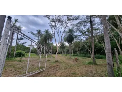 Terreno à venda em Yaguarón com 10.000 m² 4