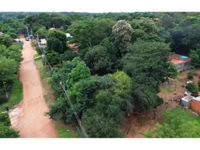Terreno de 1.629 m² à venda em Limpio, Central 4