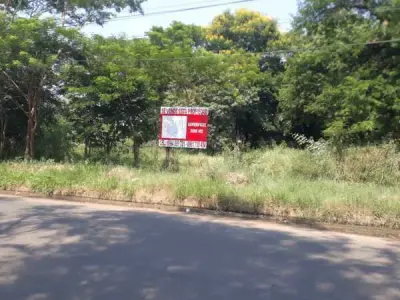 Terreno de 3.500 m² à venda em Mariano Roque Alonso 3