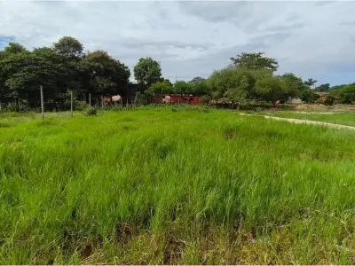 Terreno de 360 m² en venta en Luque, Central 3