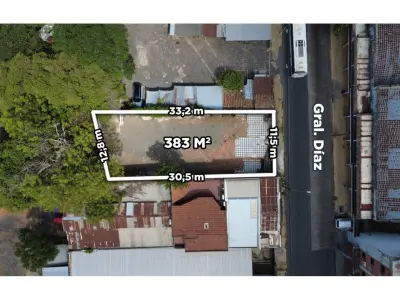 Terreno de 383 m² en venta en barrio La Encarnación, Asunción 3