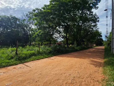 Terreno de 451 m² en venta en Ycuá Duré, Luque 3